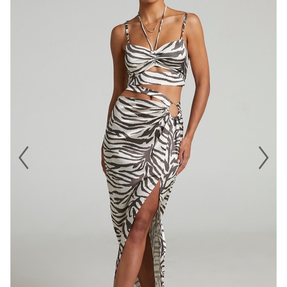 Two pieces - Picture 1 of 3